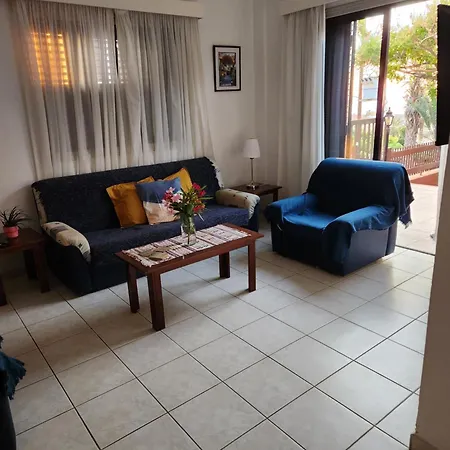 Vakantiehuis Serena Vacation Pomos