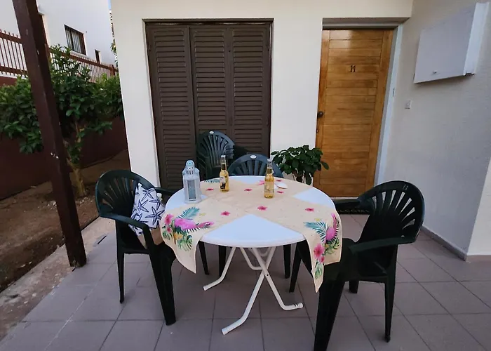 Serena Vacation Pomos