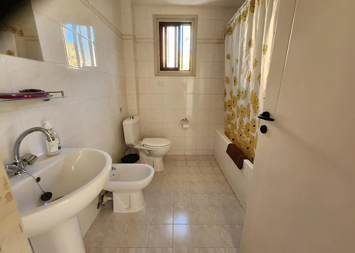 Serena Vacation Pomos